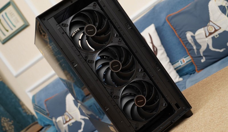 好看能装又凉爽，安钛克 FLUX PRO机箱体验分享