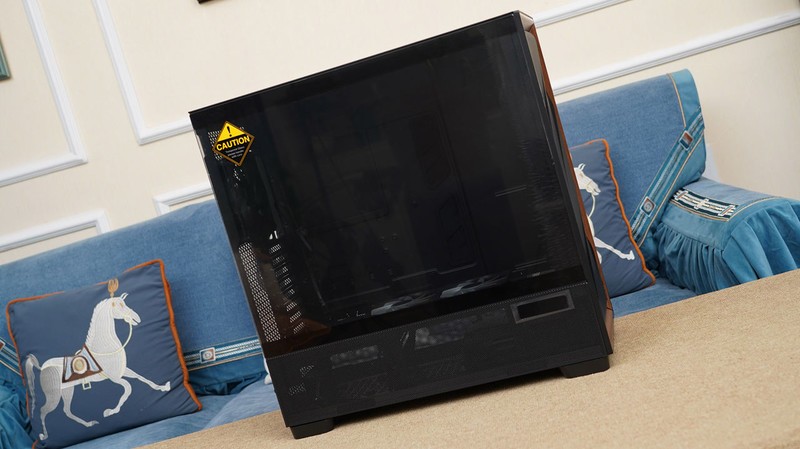 好看能装又凉爽，安钛克 FLUX PRO机箱体验分享