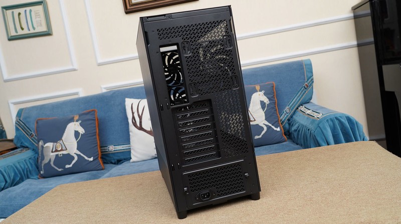 好看能装又凉爽，安钛克 FLUX PRO机箱体验分享