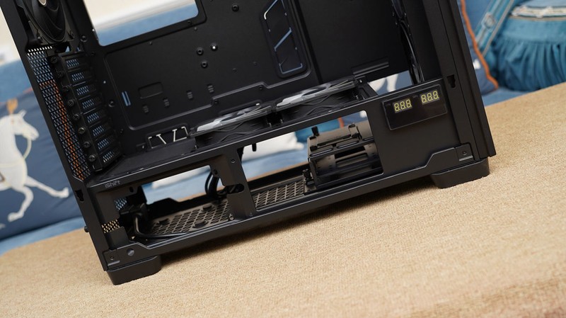 好看能装又凉爽，安钛克 FLUX PRO机箱体验分享