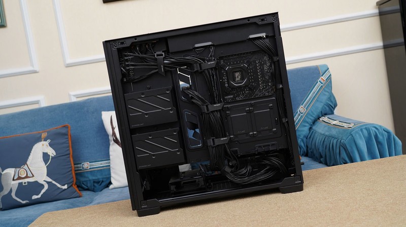 好看能装又凉爽，安钛克 FLUX PRO机箱体验分享