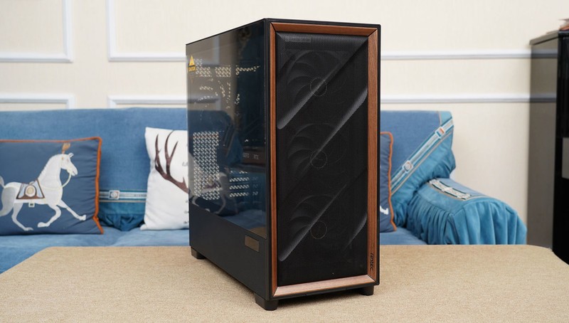 好看能装又凉爽，安钛克 FLUX PRO机箱体验分享