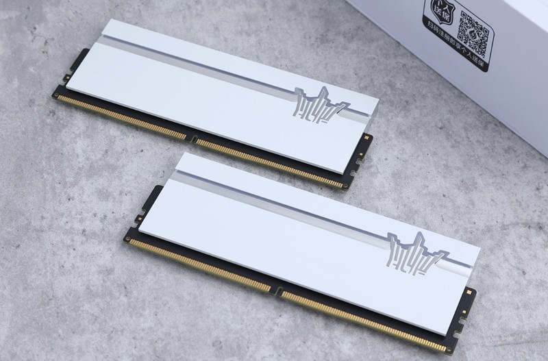 要不要上高频DDR5内存，8000MHz的D5 是种啥体验？实测告诉你