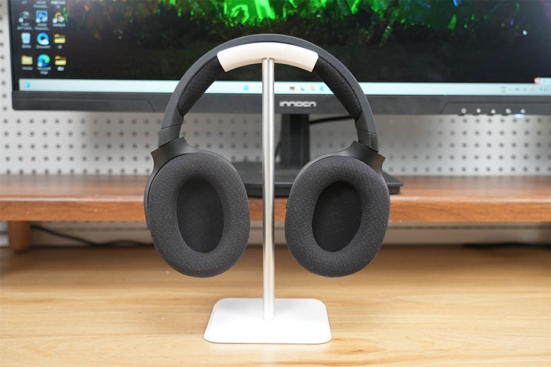 40mm驱动单元，清晰音效，沉浸体验：雷蛇梭鱼X幻彩版分享