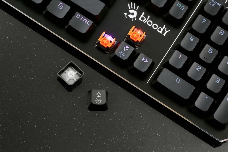 薄膜键盘比机械键盘耐用？从轴体发展剖析孛论