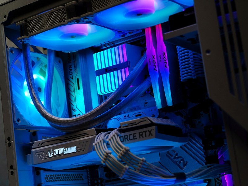 上了13代的车，花费万元攒高颜值主机，果然白色和RGB更配！