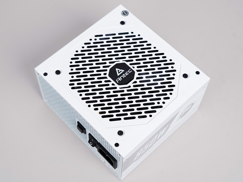 上了13代的车，花费万元攒高颜值主机，果然白色和RGB更配！