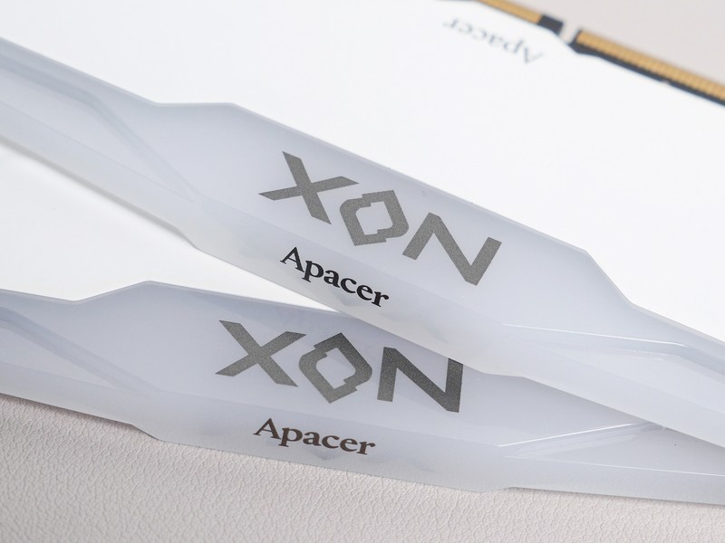 上了13代的车，花费万元攒高颜值主机，果然白色和RGB更配！