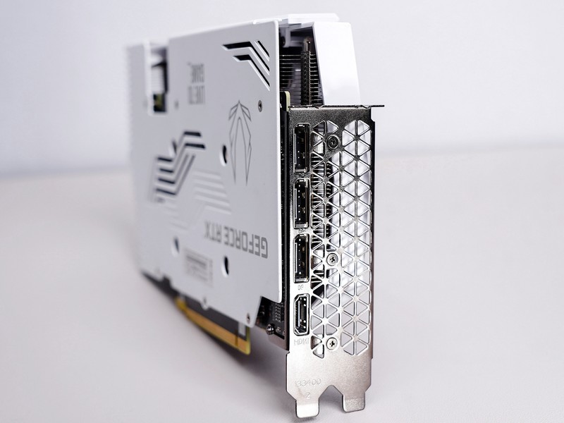 上了13代的车，花费万元攒高颜值主机，果然白色和RGB更配！