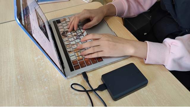 移动硬盘怎么挑，东芝Canvio Basics 新小黑A5，小巧的体积极致的享受