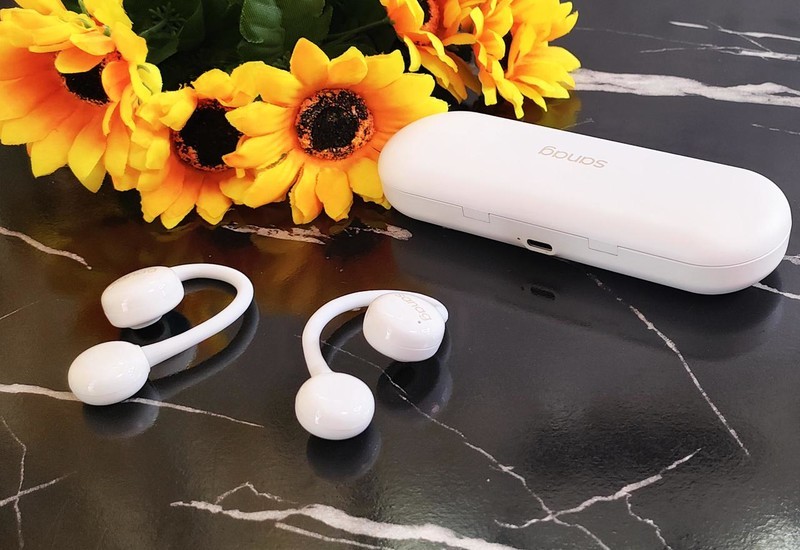 高颜值，无压感，音质好，sanag塞那Z61耳挂式耳机