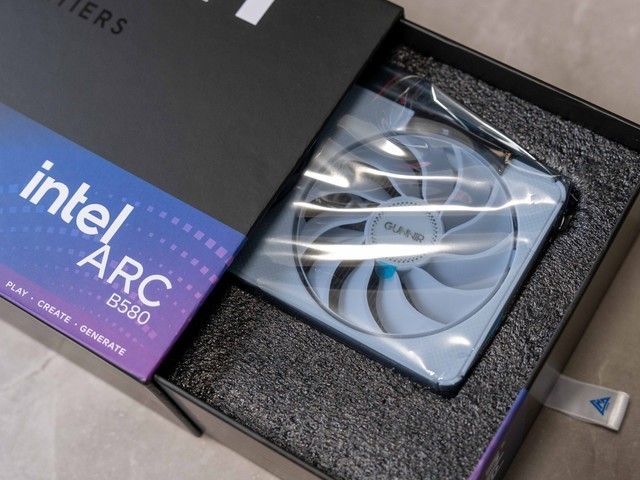 这波真的可以冲，2K甜品卡之蓝戟B580 Photon 12G OC测评