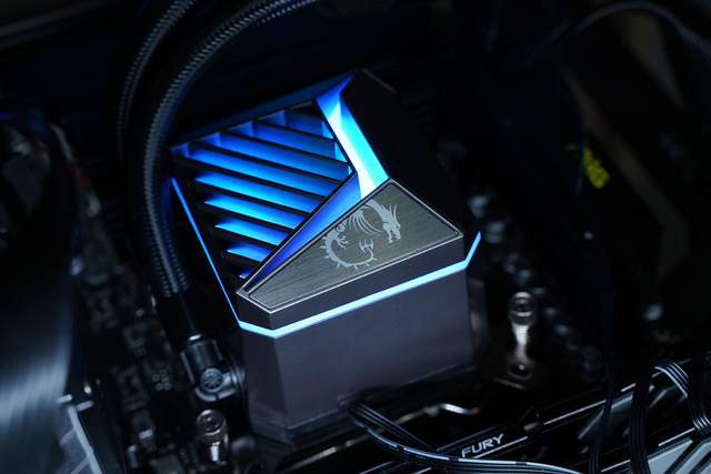 好看好装好冷 微星MAG CORELIQUID A15 360 360水冷测评