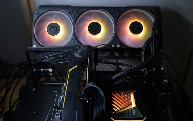 好看好装好冷 微星MAG CORELIQUID A15 360 360水冷测评