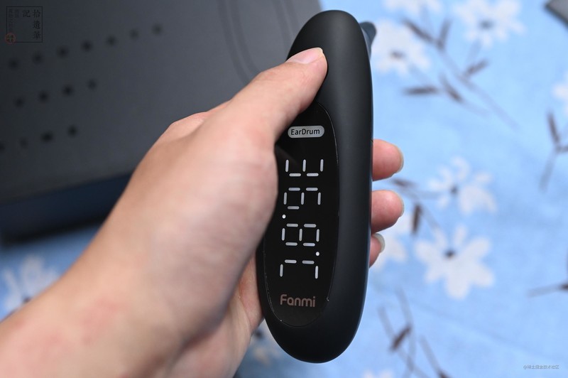测量体温快又准，随时拿起就能用，凡米鼓膜耳温枪T6上手