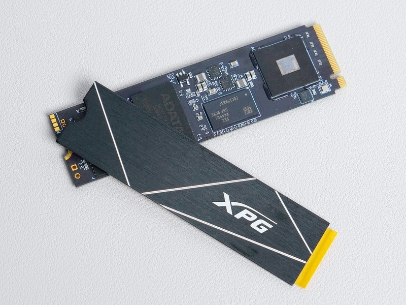 上了13代的车，花费万元攒高颜值主机，果然白色和RGB更配！