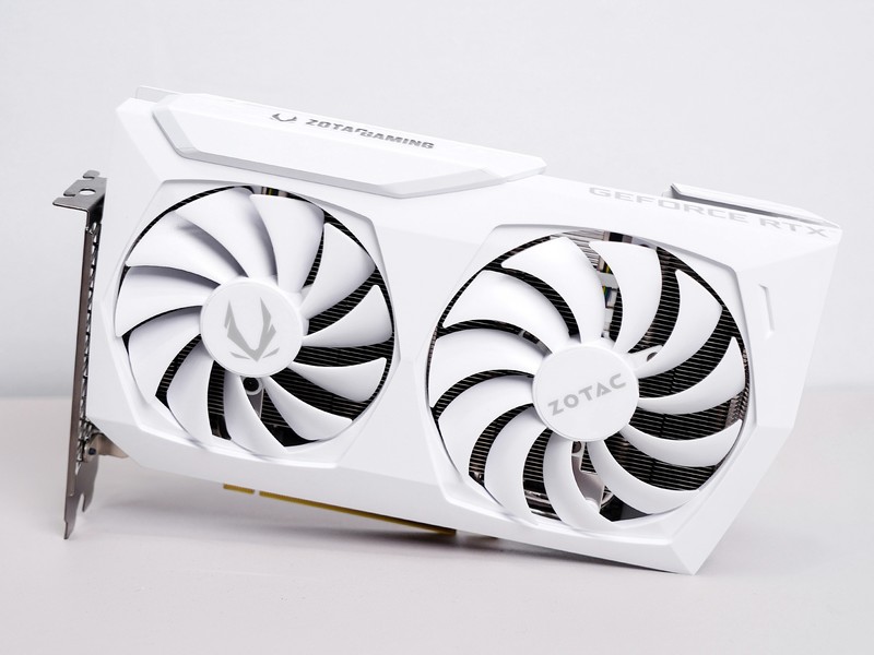 上了13代的车，花费万元攒高颜值主机，果然白色和RGB更配！