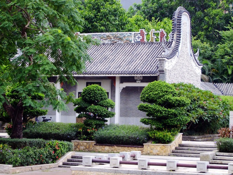 S100的RAW格式使用光影魔术手批量转换为JPEG格式，转换中只添加了去雾处理