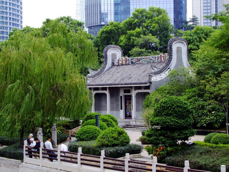 S100的RAW格式使用光影魔术手批量转换为JPEG格式，转换中只添加了去雾处理