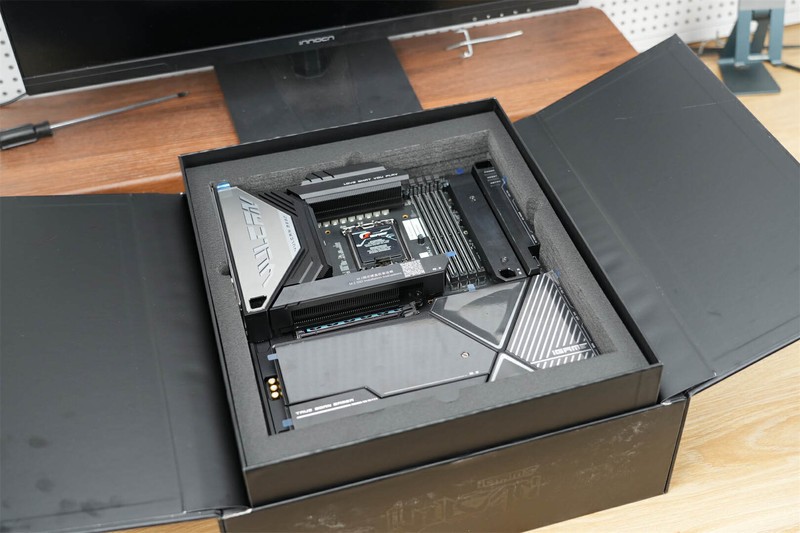 豪华用料，极致体验-七彩虹iGame Z890 Vulcan W V20火神主板评测