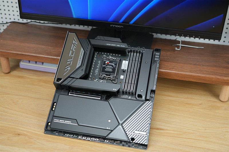 豪华用料，极致体验-七彩虹iGame Z890 Vulcan W V20火神主板评测