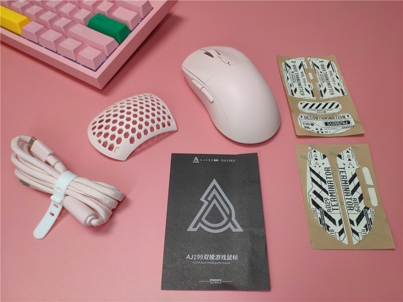 好用不贵，轻量化极简设计，中小手无线卷王黑爵AJ199开箱体验