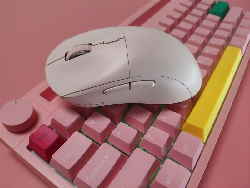 好用不贵，轻量化极简设计，中小手无线卷王黑爵AJ199开箱体验