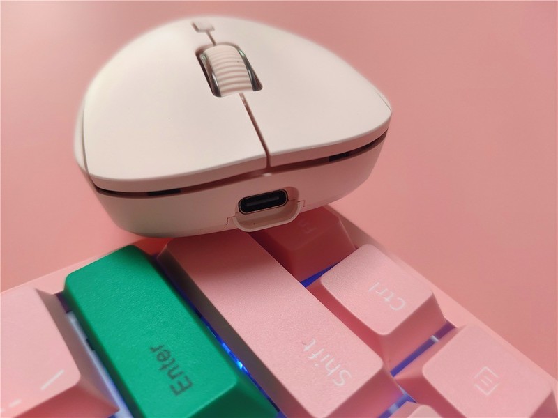 好用不贵，轻量化极简设计，中小手无线卷王黑爵AJ199开箱体验