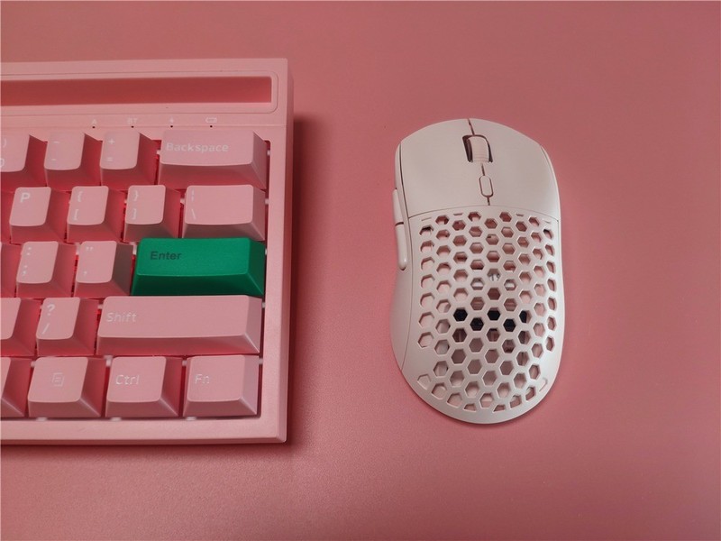 好用不贵，轻量化极简设计，中小手无线卷王黑爵AJ199开箱体验