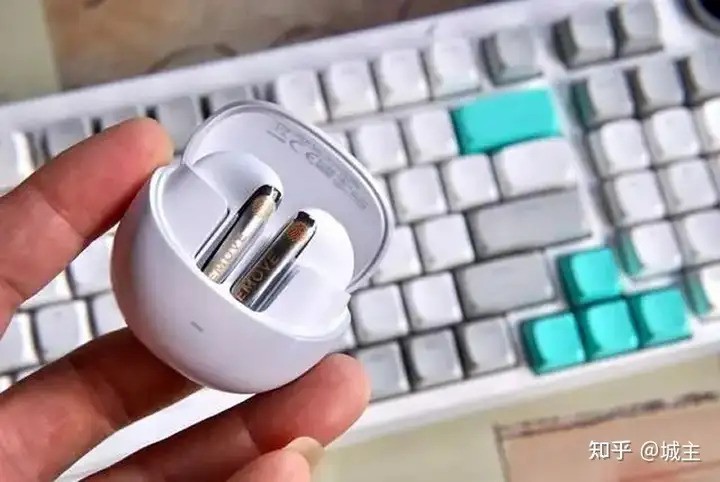 半入耳式+AI音频自适应降噪早该这样了！QCY AilyBuds Pro真无线耳机没那么简单?！