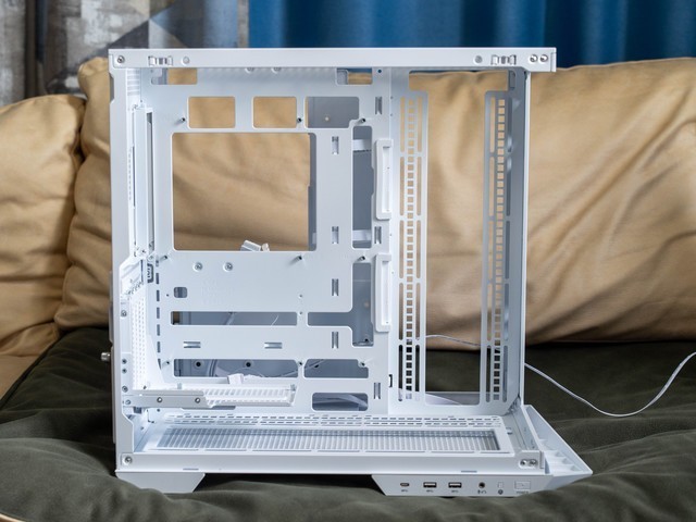 突出一个通透，微星MAG PANO 100L PZ WIHTE白刃PLUS海景房机箱晒单