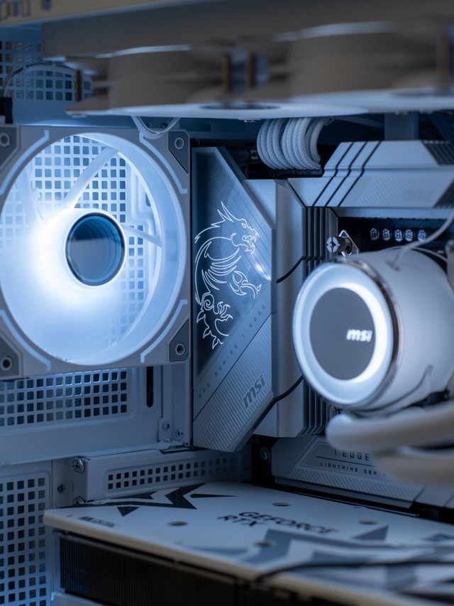 突出一个通透，微星MAG PANO 100L PZ WIHTE白刃PLUS海景房机箱晒单