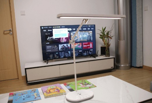 如何挑选护眼灯？一分钟带你了解挑选护眼灯的六大准则！