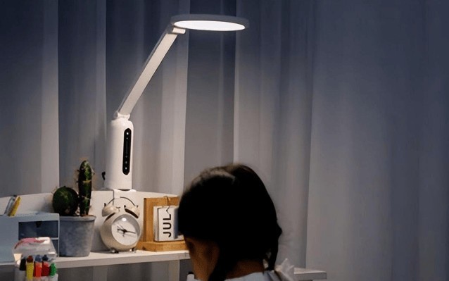 如何挑选护眼灯？一分钟带你了解挑选护眼灯的六大准则！