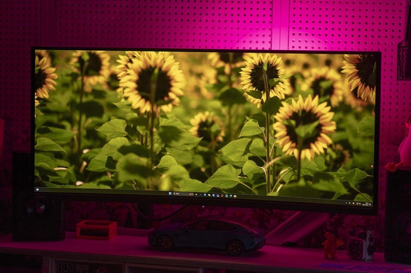 微星34寸QD-OLED带鱼屏体验，240Hz高刷游戏办公但用难回