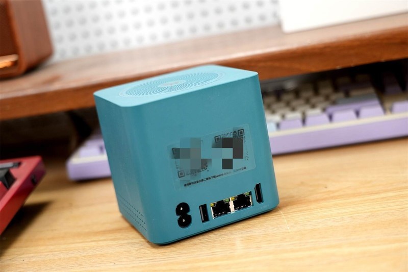 零刻ME mini：集轻办公与NAS于一身的精致迷你主机