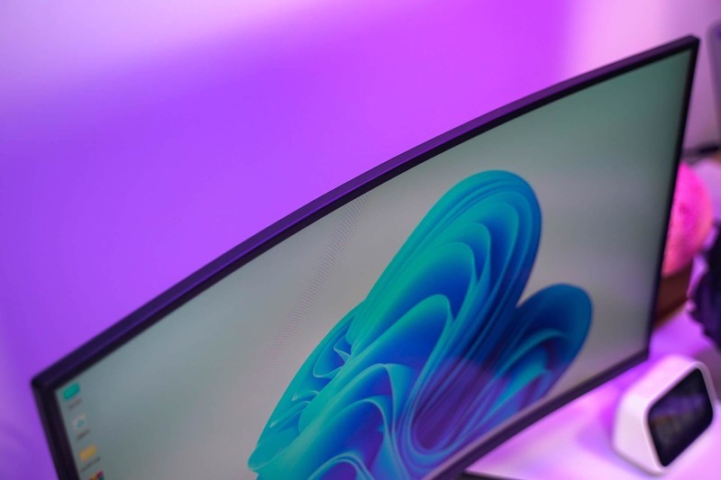 HVA面板，170Hz高刷。不到千元的KTC H27S12性价比超高