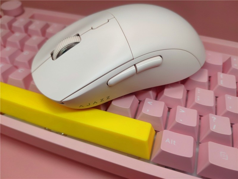 好用不贵，轻量化极简设计，中小手无线卷王黑爵AJ199开箱体验