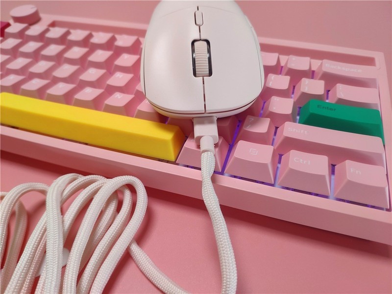 好用不贵，轻量化极简设计，中小手无线卷王黑爵AJ199开箱体验