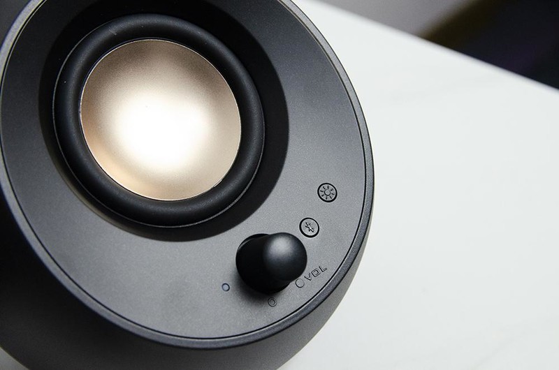 多媒体2.0音箱怎么选？让音效恰到好处的创新Pebble X 音箱入手评测