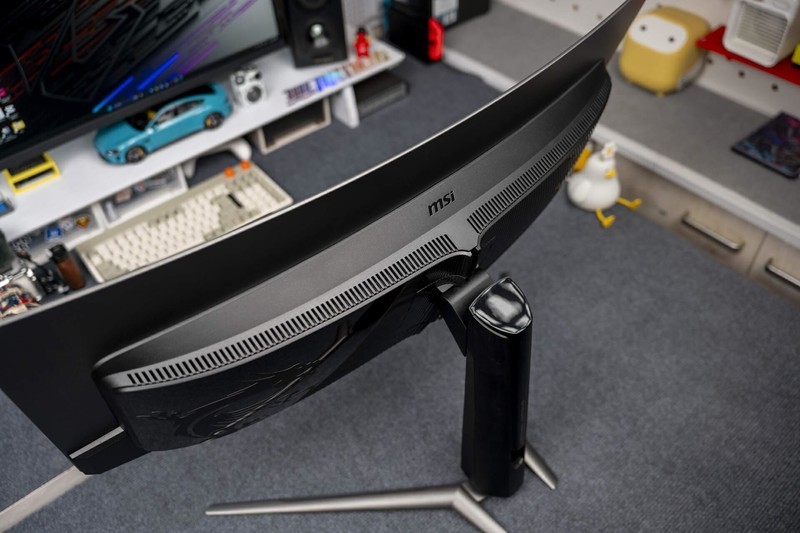 微星34寸QD-OLED带鱼屏体验，240Hz高刷游戏办公但用难回