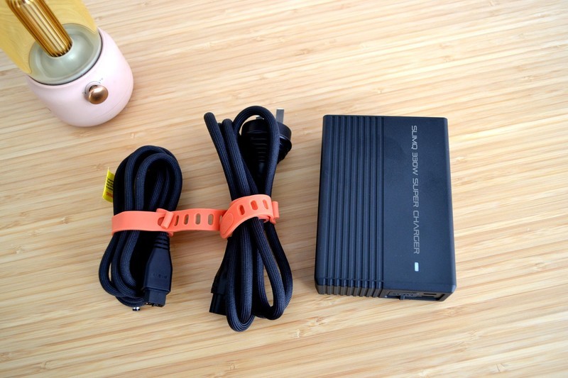 最高330W，体积只有游戏本充电器一半！SlimQ F330W氮化镓评测