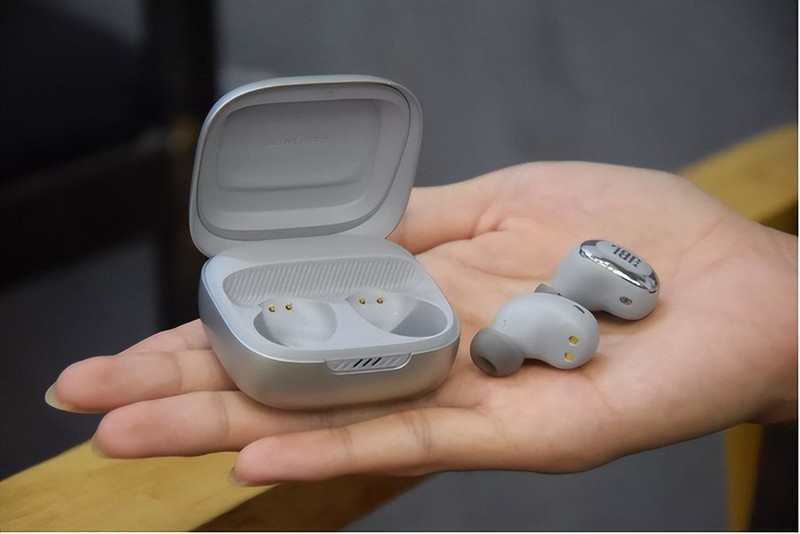 此豆非彼豆，动圈性能的完美演绎，JBL Live Free 2静噪豆评测