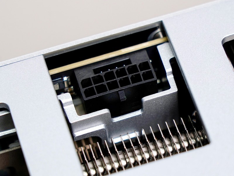 小核心也有高效率！RTX4080金属大师装机评测