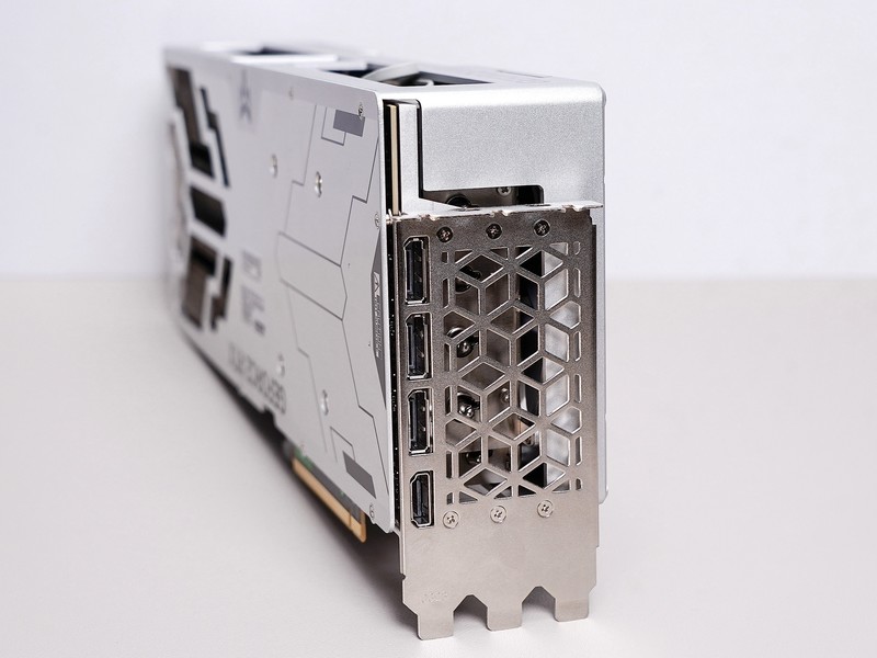 小核心也有高效率！RTX4080金属大师装机评测