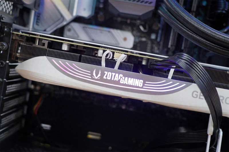 纯白之风，性能之巅：索泰 RTX 4070 Ti TRINITY OC 月白显卡体验