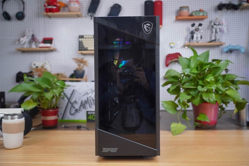 纯白之风，性能之巅：索泰 RTX 4070 Ti TRINITY OC 月白显卡体验