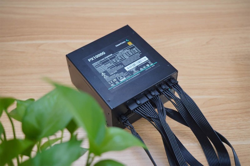 纯白之风，性能之巅：索泰 RTX 4070 Ti TRINITY OC 月白显卡体验