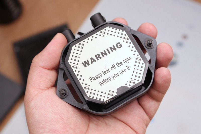 intel12代的末班车——be quiet！西装暴徒式机箱的硬核装机