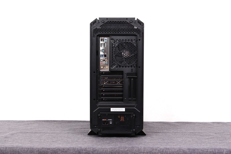 intel12代的末班车——be quiet！西装暴徒式机箱的硬核装机